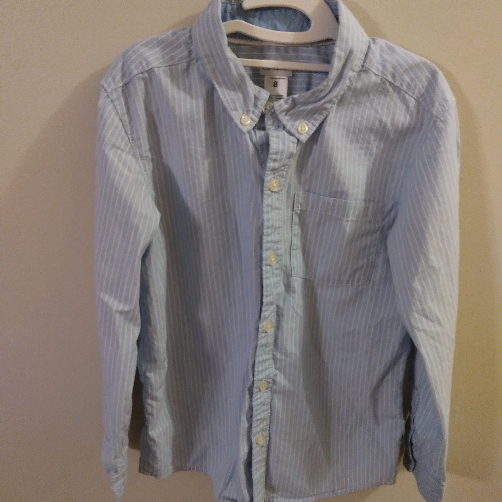 🔴3/$10🔴Carter's boys 👦sz 8 button-up blue w/ white pinstripes dress shirt